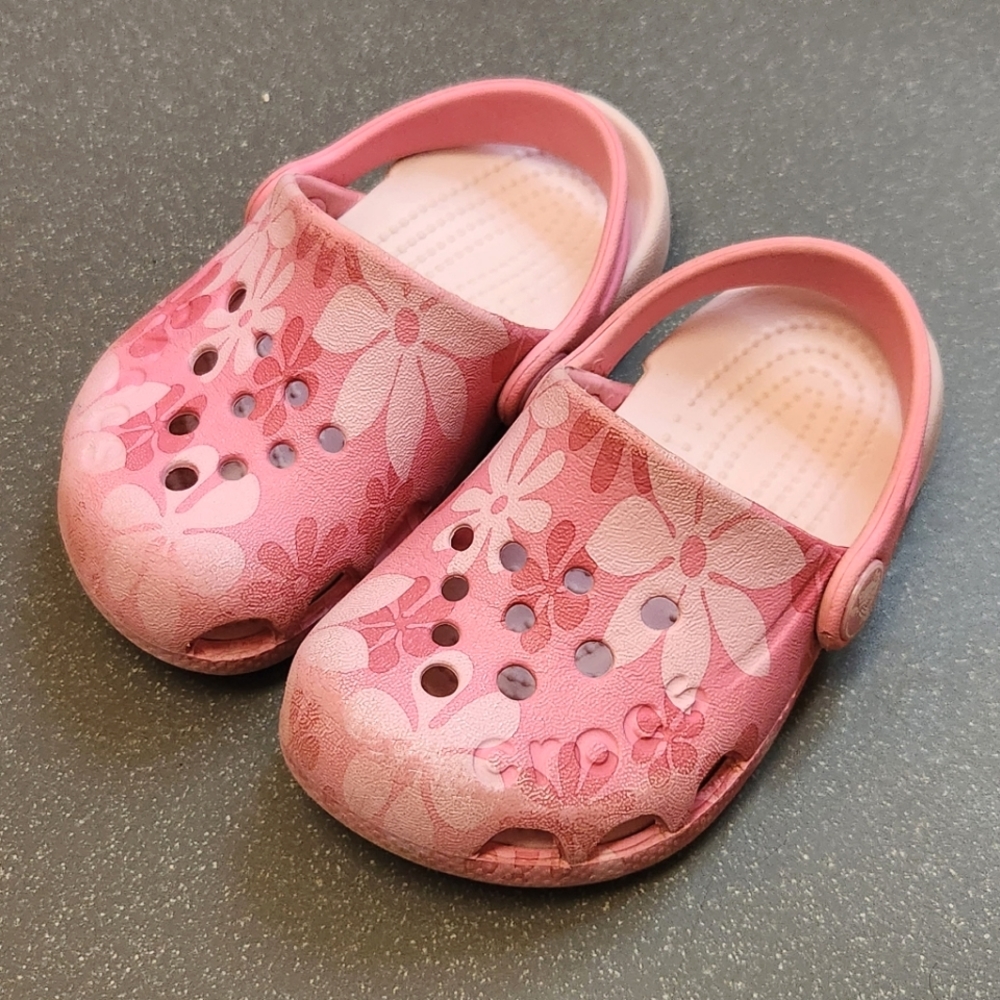 Toddler Crocs size: C6